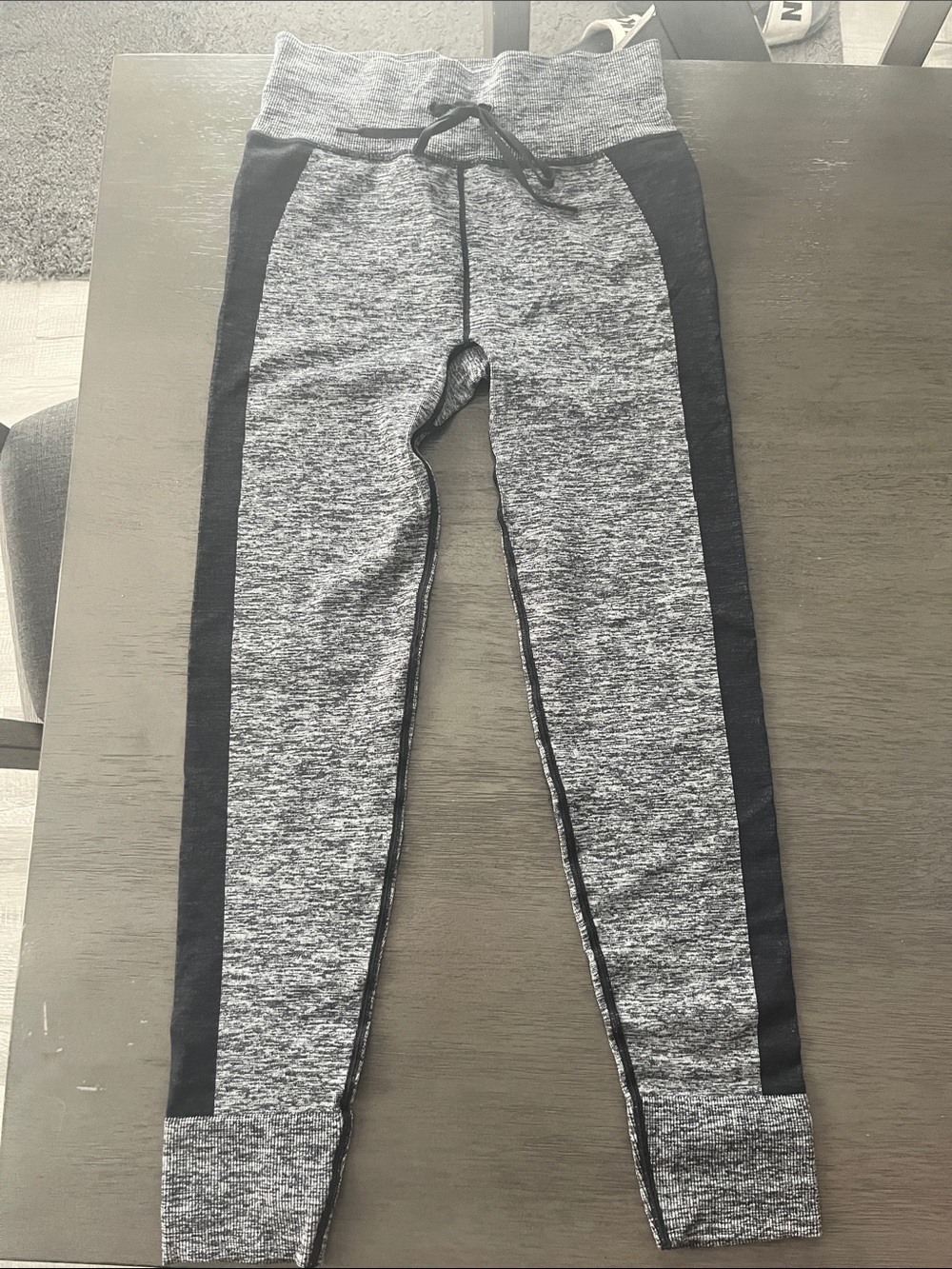 PINK Victoria's Secret Grey & Black Side-Panel Leggings